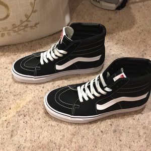 Vans hightops black and white women’s 8.5